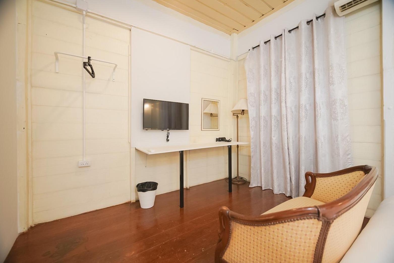 Mitr Inn Yaowarat Bangkok Exterior foto
